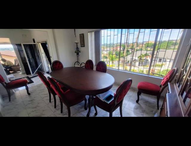 6 BEDROOM HOUSE FOR SALE IN RESERVOIR HILLS